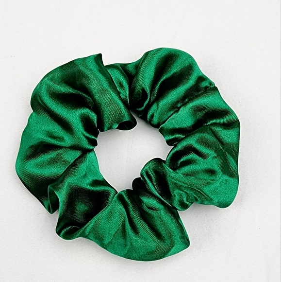 4 FOR $16 🔥 Green Satin Scrunchie Hair Tie - Picture 5 of 5